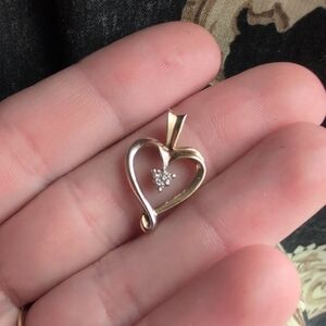 Elegant Gold Heart Pendant with Diamond Accent